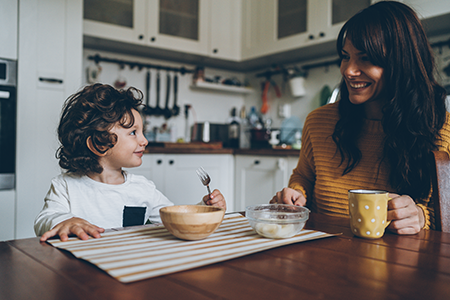 scène de petit déjeuner