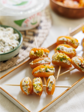 Brochettes d&rsquo;abricots farcis au Petit Billy
